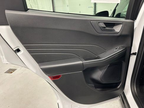 Used 2025 Ford Escape Active image 37