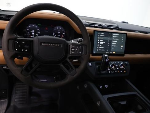 Used 2023 Land Rover Defender 90 V8 AWD/4WD image 77