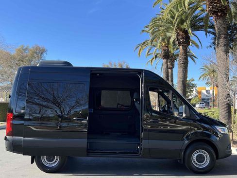 Used 2023 Mercedes-Benz Sprinter 2500 image 17