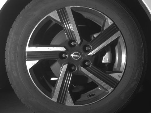 Used 2025 Nissan Sentra SV FWD image 13