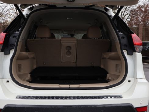 Used 2020 Nissan Rogue SV image 20