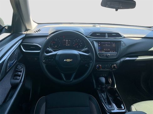 Used 2023 Chevrolet TrailBlazer LS image 21