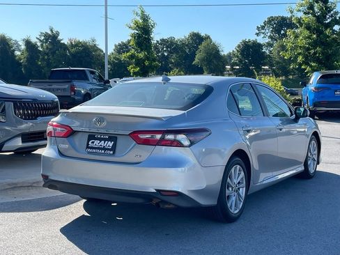 Used 2022 Toyota Camry LE FWD image 7