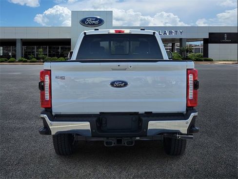 Certified 2025 Ford F250 Lariat w/ Lariat Ultimate Package image 4