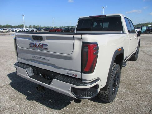 New 2026 GMC Sierra 2500 AT4 w/ AT4 Premium Plus Package AWD/4WD image 5