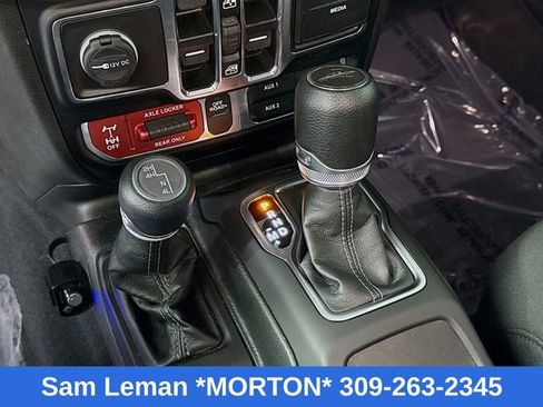 Used 2024 Jeep Gladiator Mojave w/ Convenience Group image 16