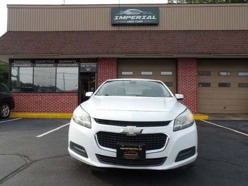 Used 2015 Chevrolet Malibu LT w/ Power Convenience Package image 9