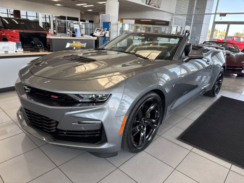 Certified 2020 Chevrolet Camaro SS image 2