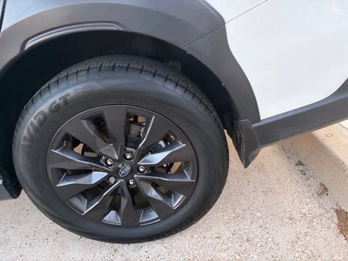 Used 2025 Subaru Outback Onyx Edition AWD/4WD image 4