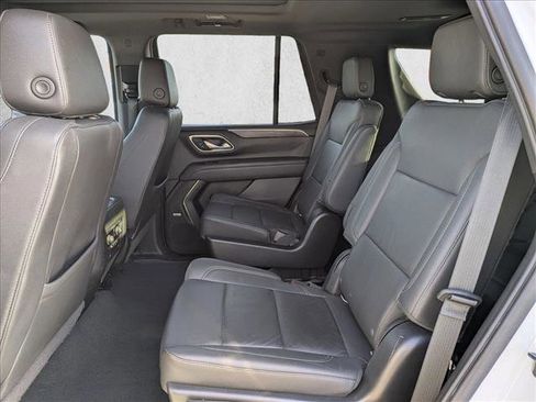 Used 2022 Chevrolet Tahoe Z71 w/ Luxury Package image 20