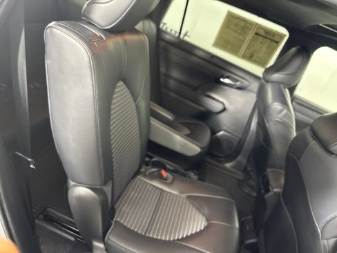 Used 2023 Toyota Highlander XSE FWD image 30