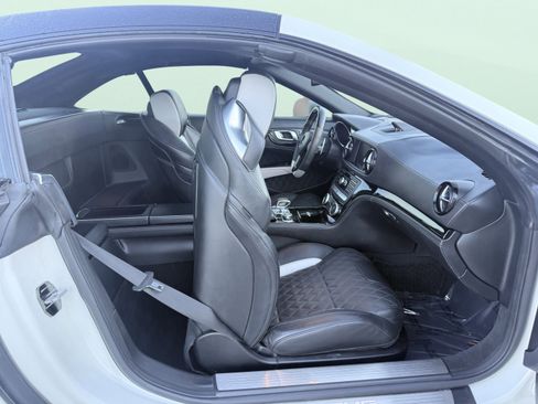 Used 2015 Mercedes-Benz SL 63 AMG image 30