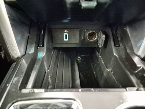 Used 2017 Ford Explorer Limited w/ Equipment Group 301A FWD image 33