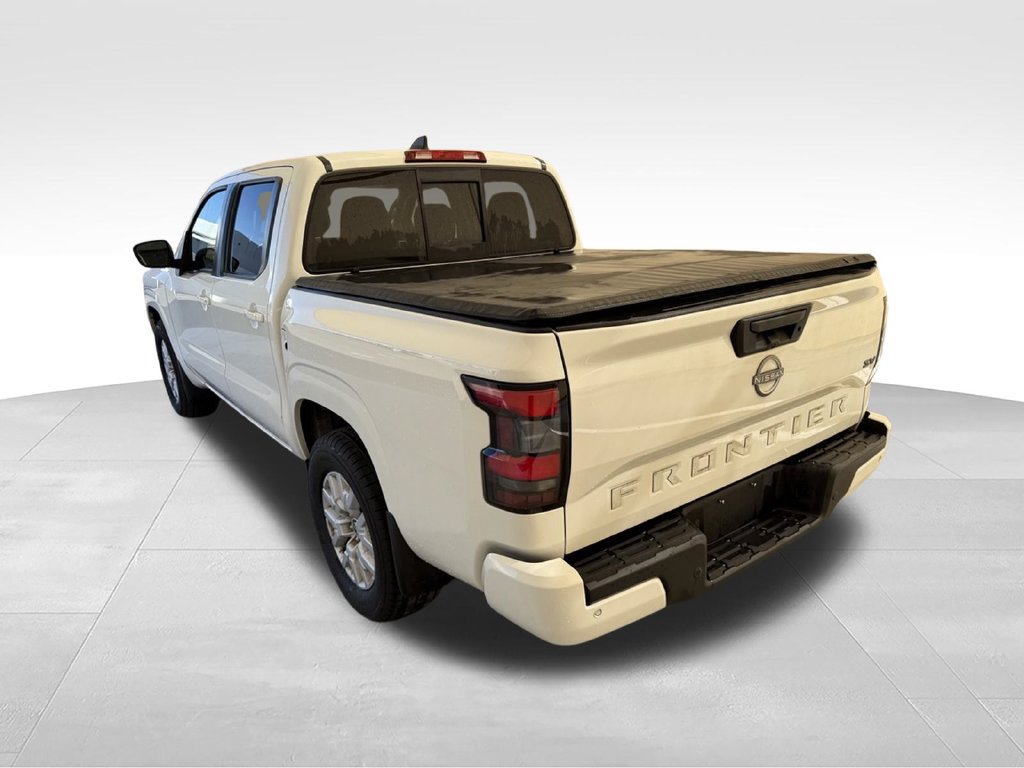 Used 2022 Nissan Frontier SV w/ Technology Package RWD image 7