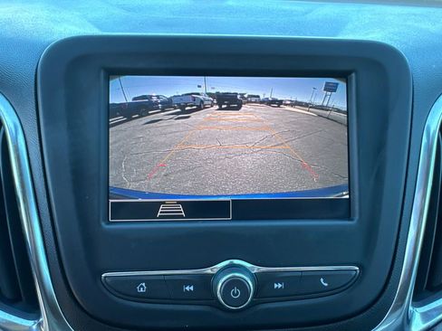 Used 2022 Chevrolet Equinox LS w/ LS Convenience Package image 30