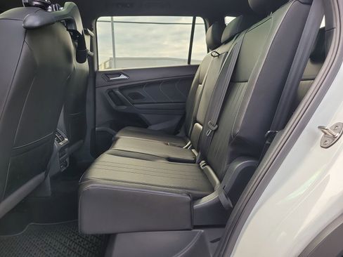 Used 2023 Volkswagen Tiguan SE R-Line image 12