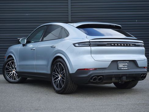 Certified 2026 Porsche Cayenne Coupe AWD/4WD image 3