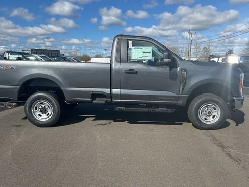 New 2026 Ford F250 XL w/ XL Chrome Package AWD/4WD image 9
