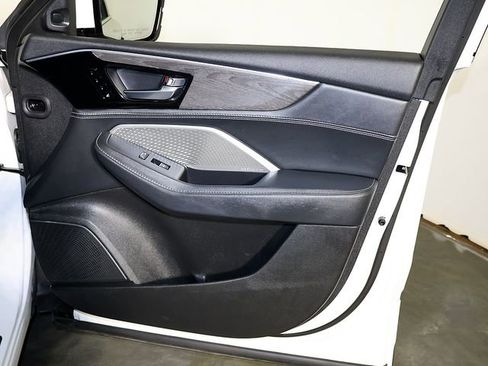 Used 2023 Acura MDX SH-AWD w/ Advance Package image 36