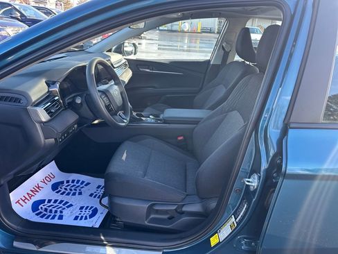 Used 2025 Toyota Camry LE image 9