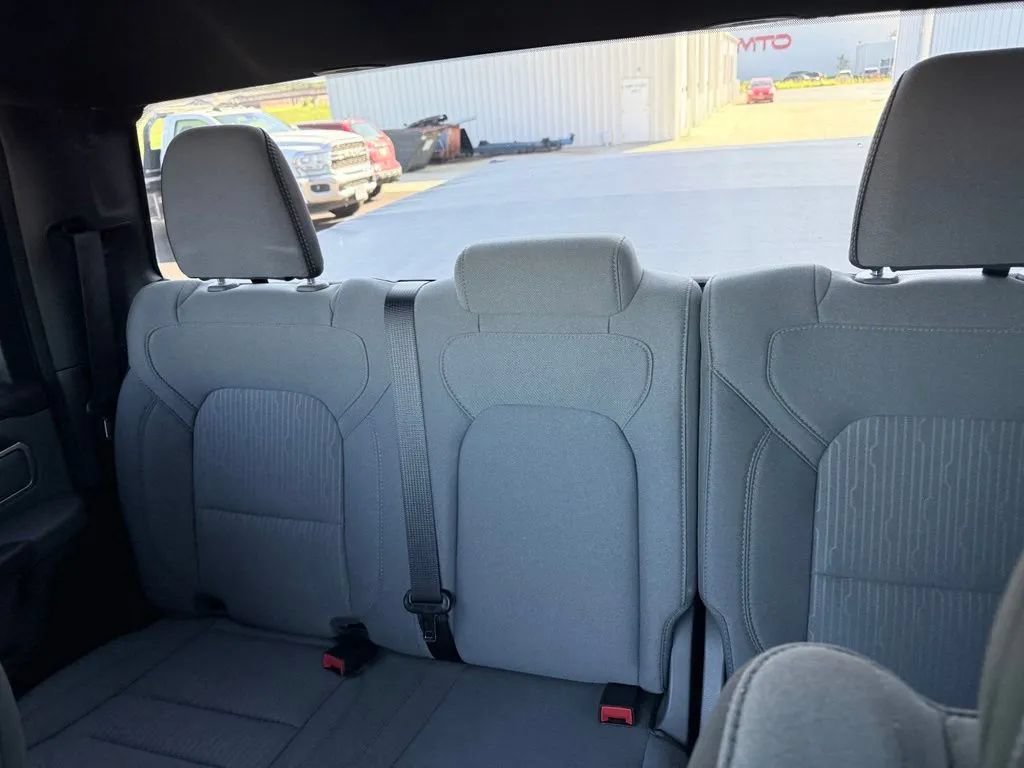 Used 2022 RAM 1500 Big Horn AWD/4WD image 17