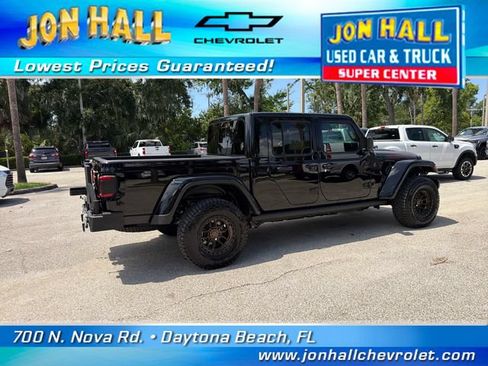 Used 2025 Jeep Gladiator Rubicon w/ Convenience Group AWD/4WD image 12