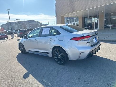 Used 2024 Toyota Corolla SE image 2