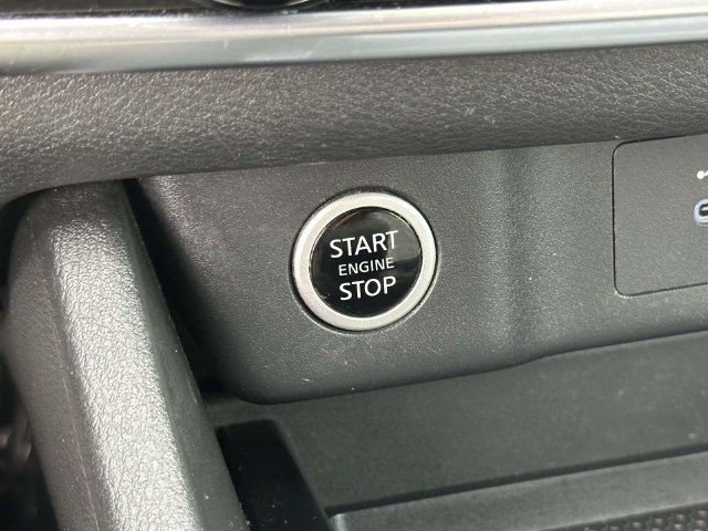 Used 2023 Nissan Rogue SV FWD image 21