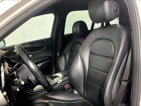 Used 2020 Mercedes-Benz GLC 300 4MATIC image 25