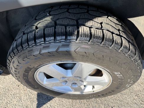 Used 2013 Jeep Grand Cherokee Laredo RWD image 8