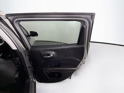Used 2019 Jeep Compass Sport AWD/4WD image 28
