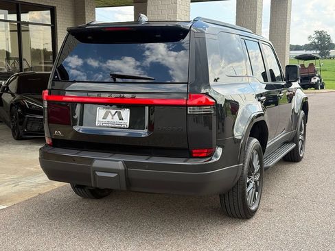 Used 2025 Lexus GX 550 w/ Cold Area Package AWD/4WD image 7