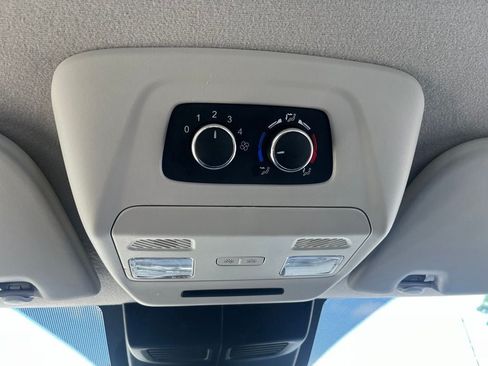 Used 2025 Ford Transit 350 XLT RWD image 27