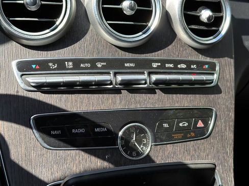 Used 2019 Mercedes-Benz C 300 4MATIC Cabriolet image 32