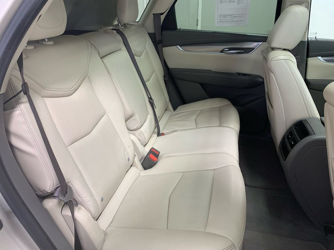 Used 2017 Cadillac XT5 Luxury AWD/4WD image 28