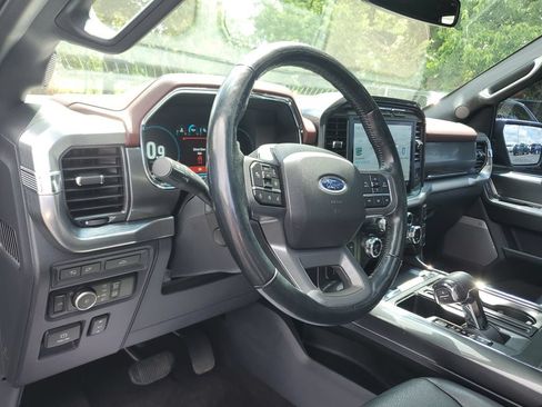 Used 2021 Ford F150 Lariat w/ Equipment Group 502A High AWD/4WD image 19