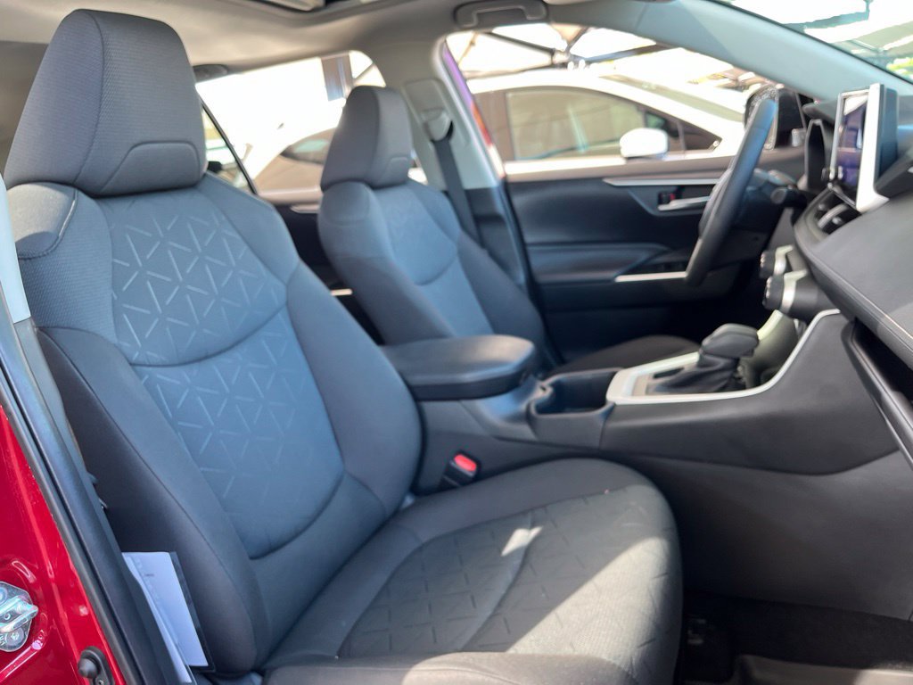Used 2025 Toyota RAV4 XLE w/ Convenience Package AWD/4WD image 31