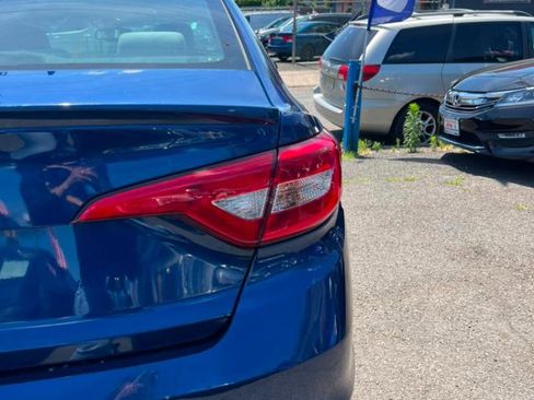 Used 2017 Hyundai Sonata SE FWD image 10