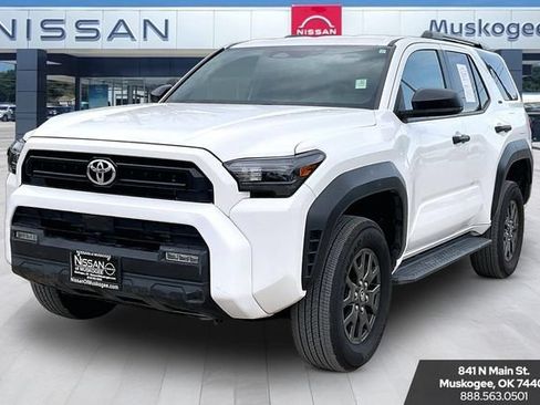 Used 2025 Toyota 4Runner SR5 AWD/4WD image 3