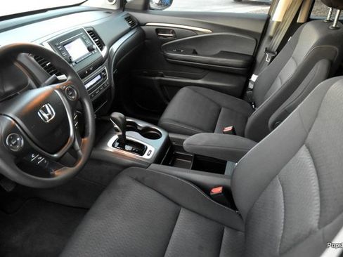 Used 2017 Honda Ridgeline RT image 8