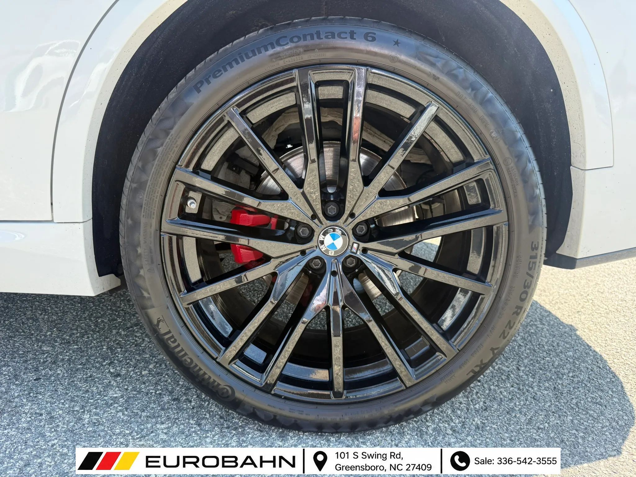 Used 2022 BMW X5 xDrive40i w/ M Sport Package AWD/4WD image 26