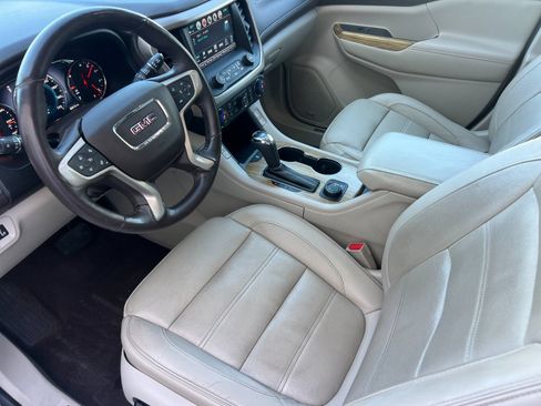 Used 2017 GMC Acadia Denali w/ Technology Package AWD/4WD image 10