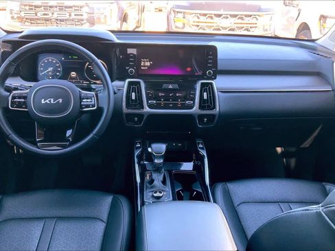 Used 2023 Kia Sorento SX image 15