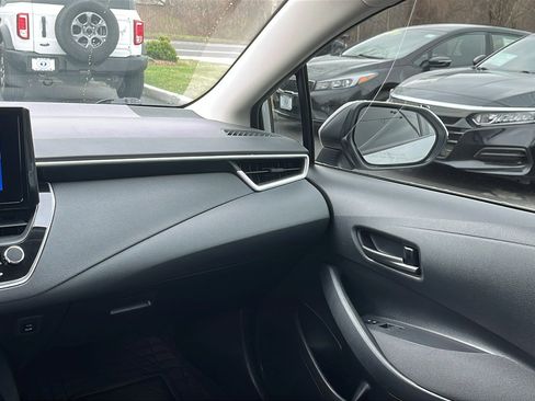 Used 2023 Toyota Corolla LE FWD image 22