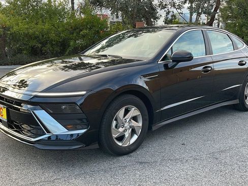 Certified 2025 Hyundai Sonata SE image 13