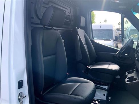 New 2025 Mercedes-Benz Sprinter 2500 image 2