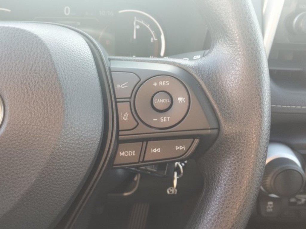 Used 2025 Toyota RAV4 LE AWD/4WD image 19