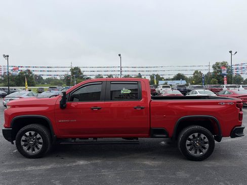 Used 2024 Chevrolet Silverado 2500 Custom w/ Custom Value Package AWD/4WD image 8
