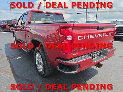 Used 2020 Chevrolet Silverado 2500 High Country w/ Z71 Off-Road Package AWD/4WD image 4