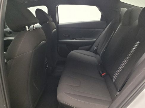Used 2025 Hyundai Elantra Sport FWD image 18